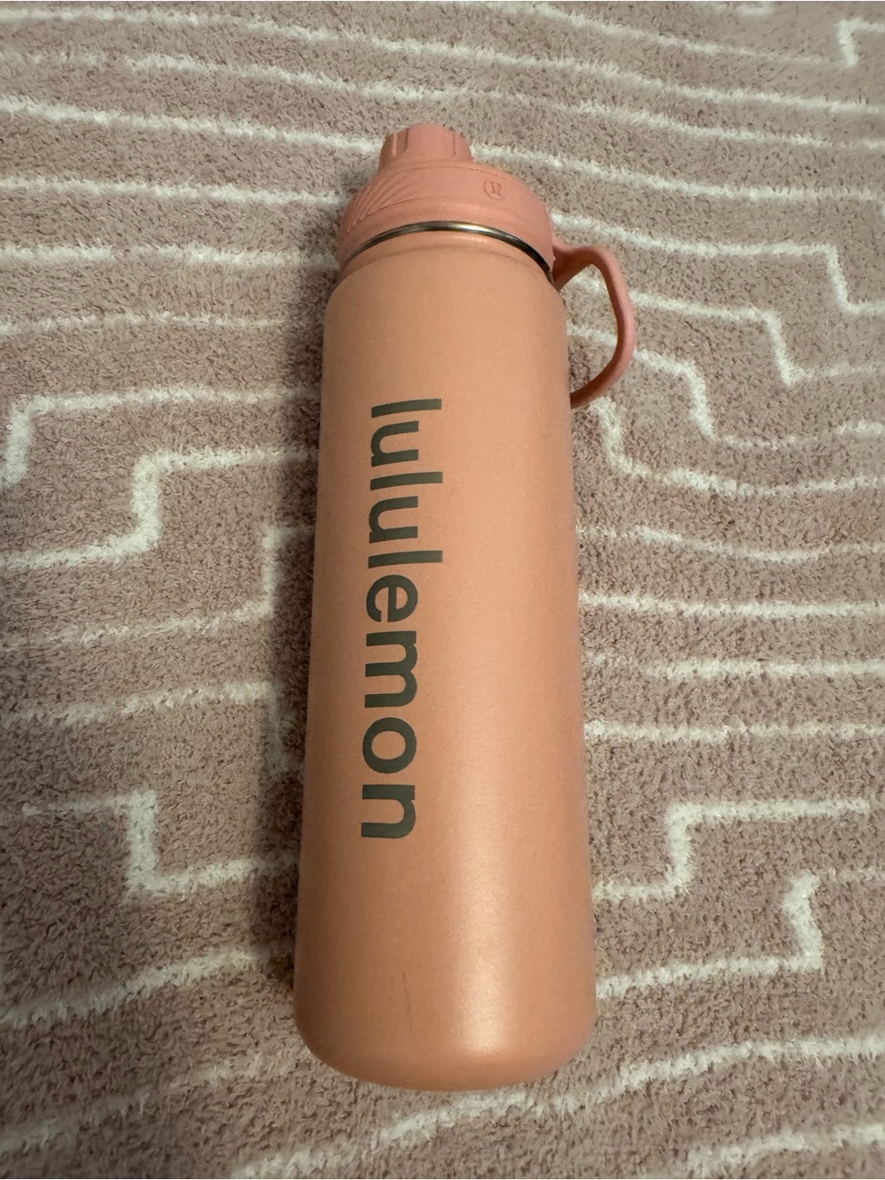 lululemon Back to Life Sport Bottle 24oz Pink Peach Insulated